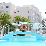 Astreas Beach Hotel Apartments