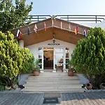 Bare Hill Holiday Apartments