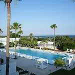 So White Beach Resort
