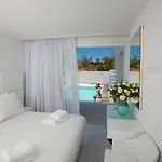 Hotel Napa Suites (Adults Only)