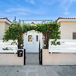 Bungalow Summerside By Ezoria Villas