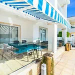 Villa Crystal By Ezoria Villas