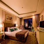 Vuni Palace Premium Hotel & Spa & Casino Beachfront Location !