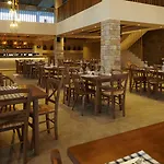 Melpo Antia Hotel & Suites