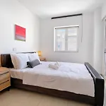 2Br Seaview Apt In Prime Location 1 Min From Sea