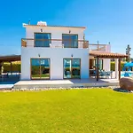 Blue Bay Villa Thea