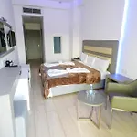 Captain Pier Hotel
