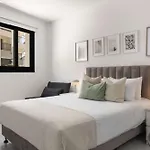 Phaedrus Living: Alkminis Seaside Suites Sand