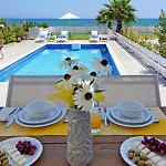 Villa Ivory - Seafront