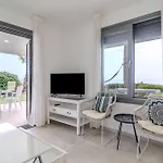 Meneou Blu Beach House*