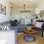 Seafront Stylish Apt, Protaras