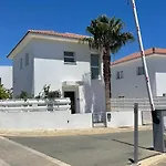 Villa Kolibri- Mythical Sands