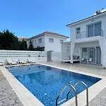 Villa Kolibri- Mythical Sands