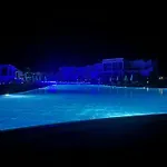 Stylish Apartment Near The Sea With Direct Pool Access And Top Facilities