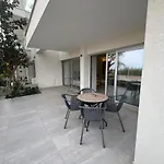 Emerald Suites