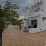 Sun & Sea Seaview Apartment