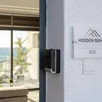 Hiddengems Residences 202 - The Lxr Penthouse - Pool & Steps To Beach