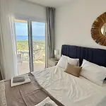 Lightness Suites By The Sea