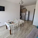 Christopher\'S Sandy Beach Suites