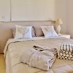 Velomar Villa