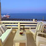 Mackenzie Seafront Suite