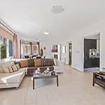 Nancy Villas
