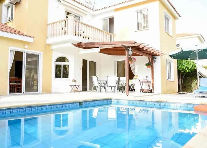 Exellent 3 Bedroom Villa In Coral Bay