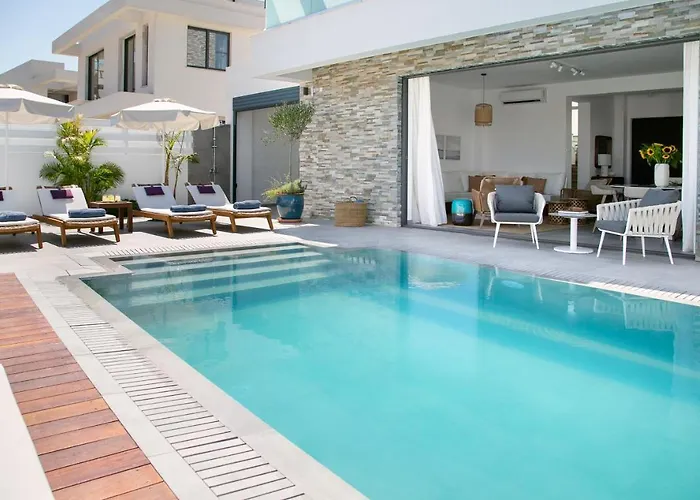Chris Le Mare Gold Luxury Villa