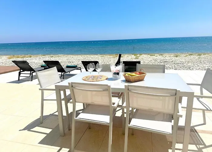 Sayers Beachfront Villa