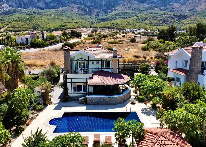 4 Bedroom Deluxe Villa With Mountain And Sea View
