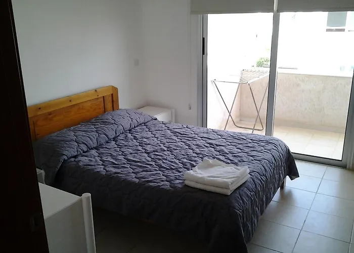Artemis Karas Holidays Apartment