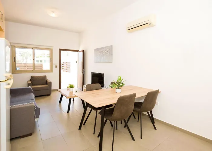 Bowker Apartment