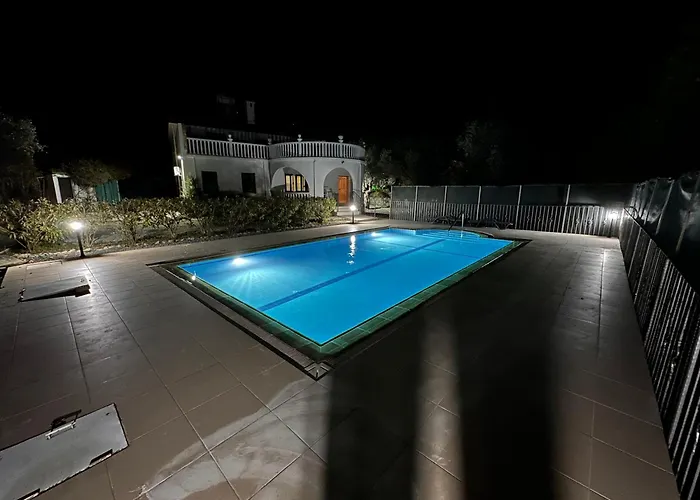 Kyrenia/Alsancak 4-Room Villa With Private Pool