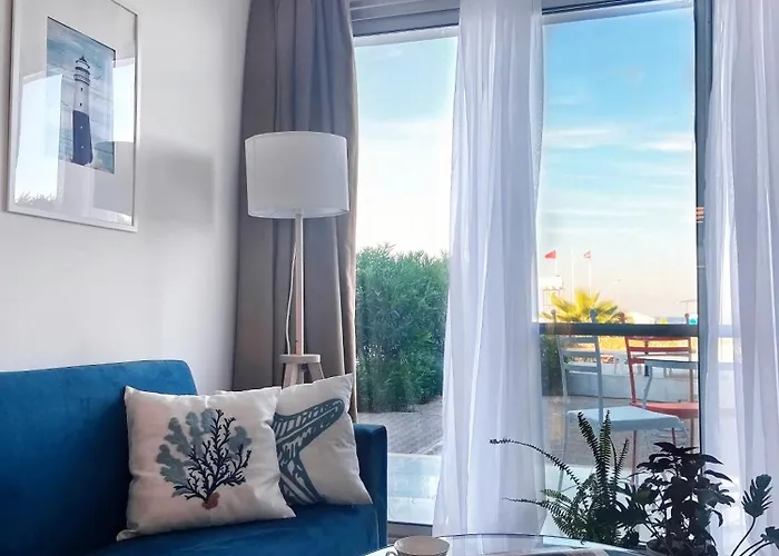 Spacious Three-Bedroom Apartment With Sea View A4