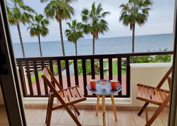 Beachfront Villa Carpe Diem