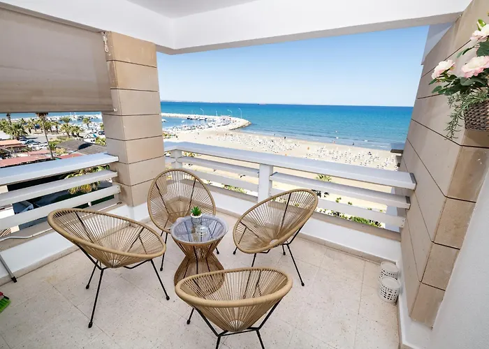 Lazuli Beachfront Sea View Ap144