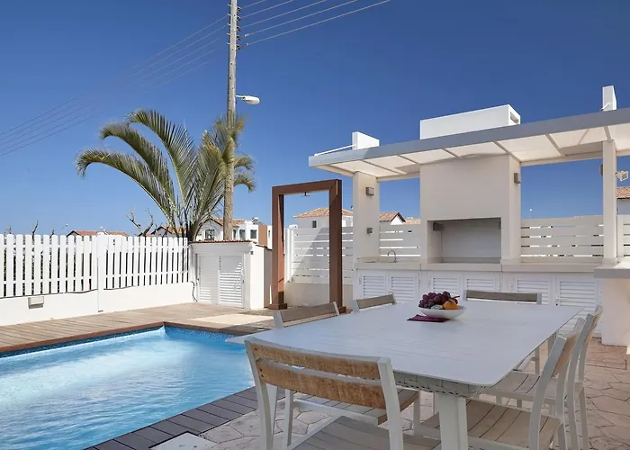 Velomar Villa