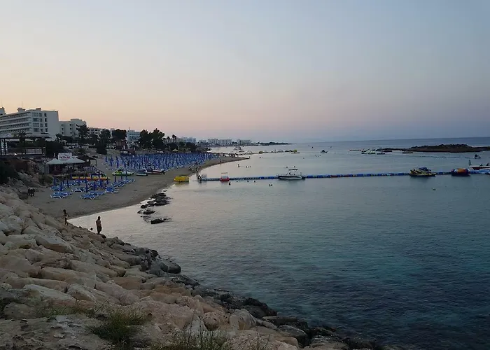 Astreas Beach Hotel Apartments
