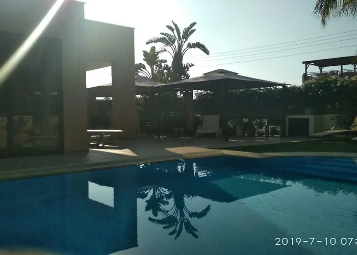 Villa Long Beach Garden