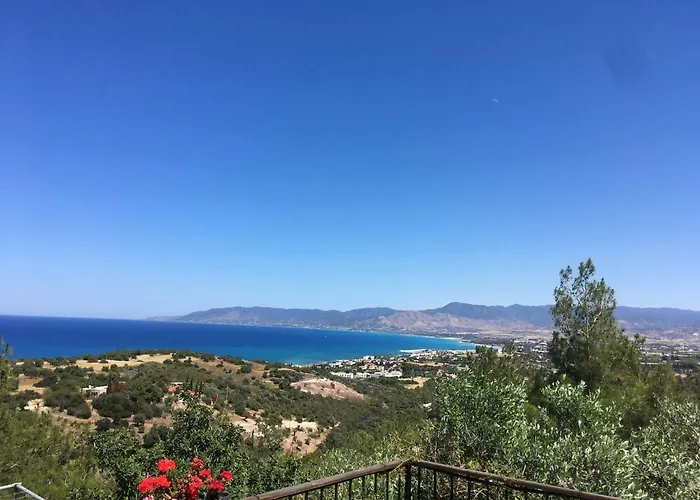 Philip\'S Holiday House