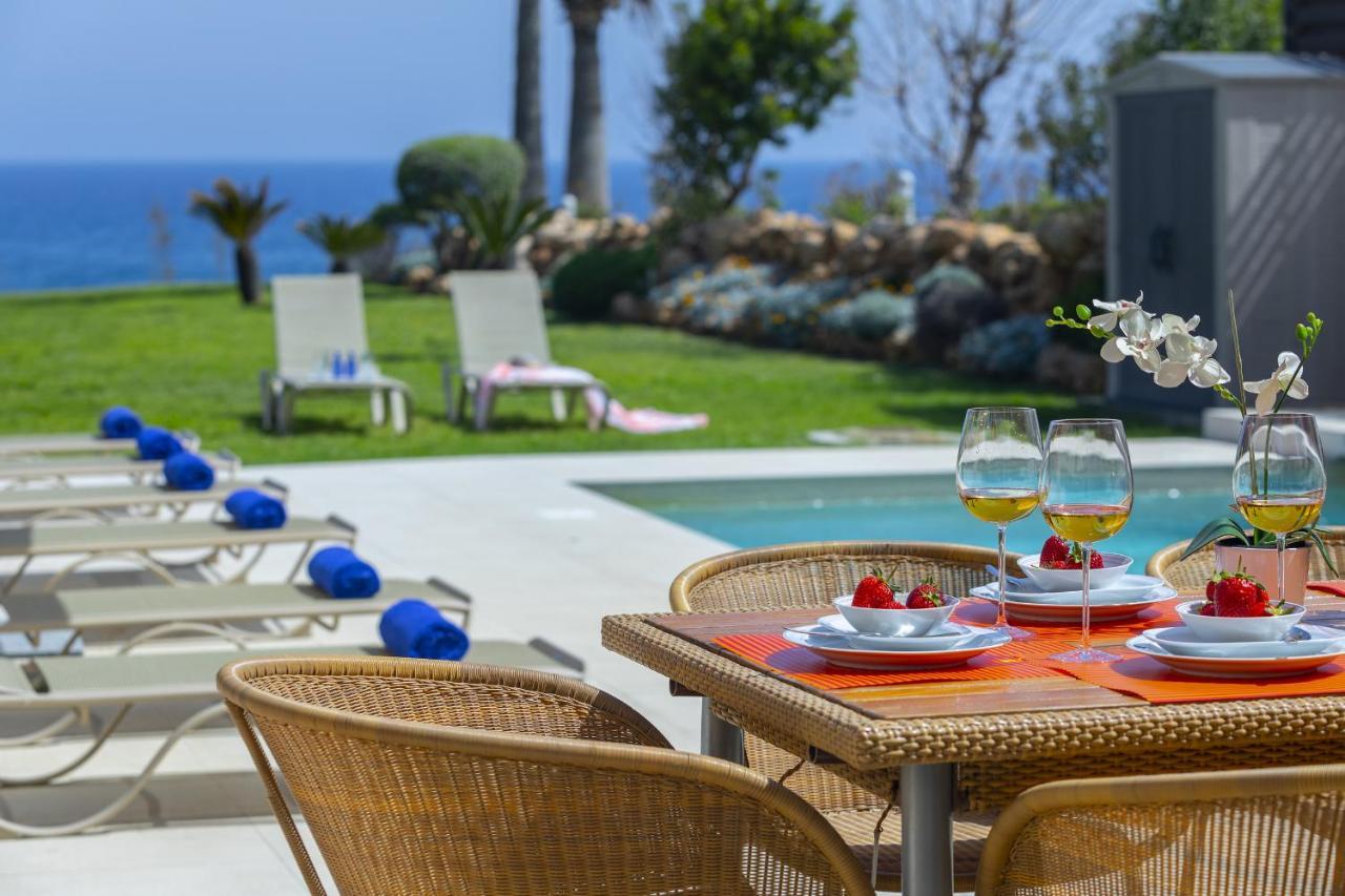 Villa Beachfront Pietra *