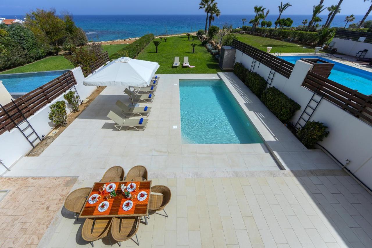 Beachfront Pietra Villa