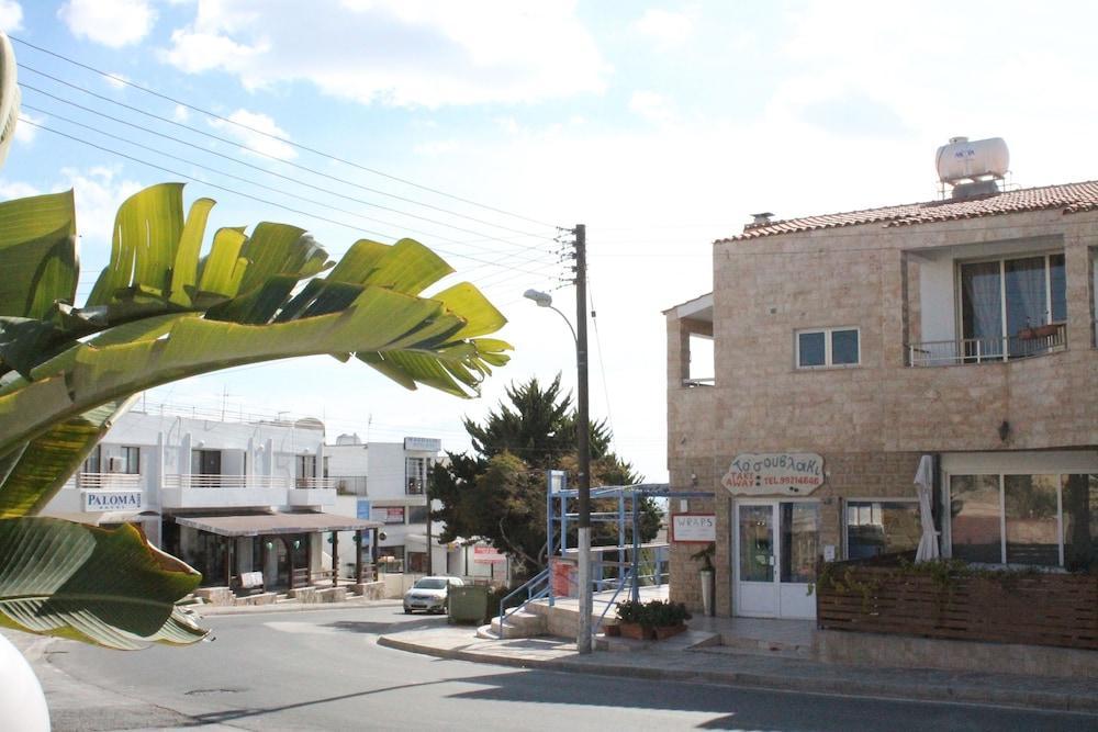 A Maos Aparthotel Ayia Napa