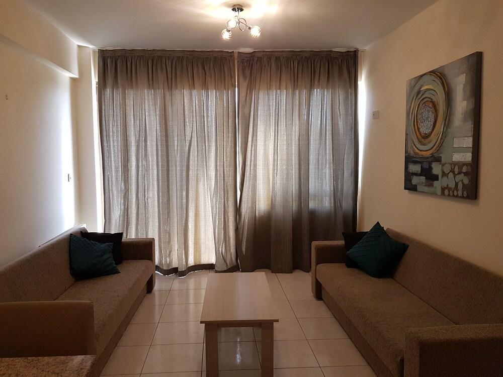 Aparthotel Tasiana Star 3*