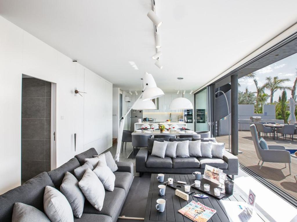 Villa Villa Papadopo - Luxury 3 Bedroom Villa With Private Pool, Hot Tub And Sea Views *