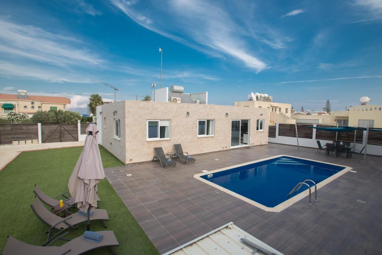 Broadway * Protaras