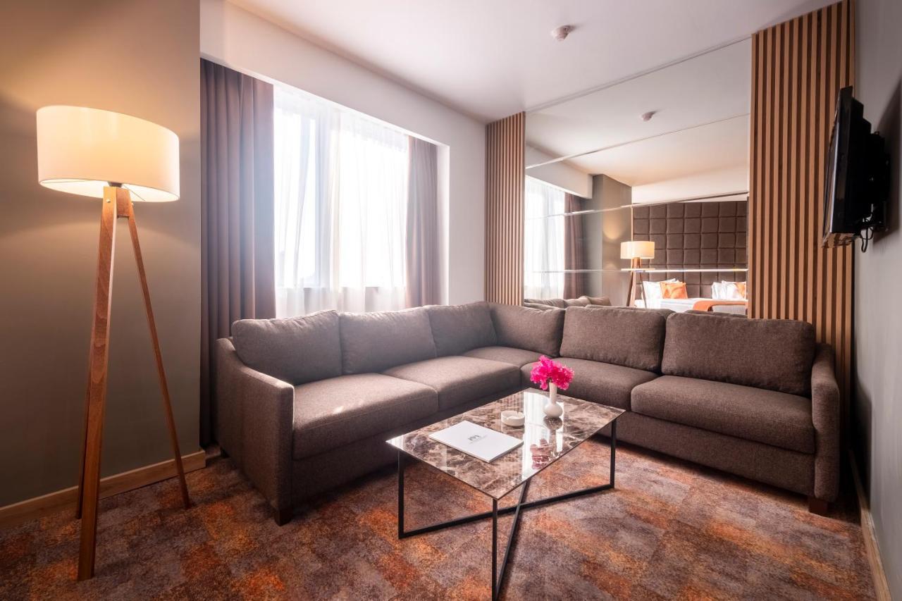 Grand Sapphire Hotel