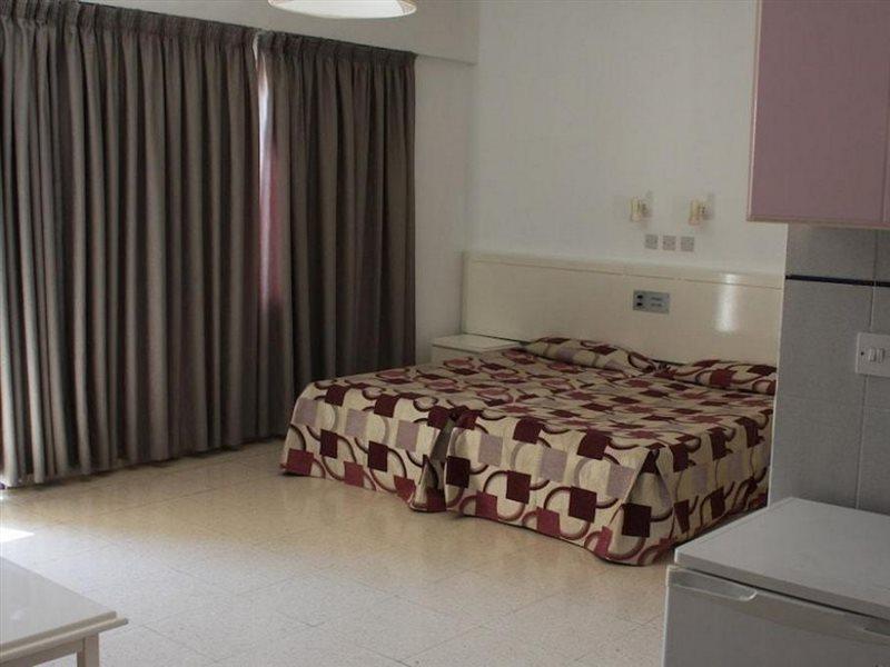 Aparthotel Astreas