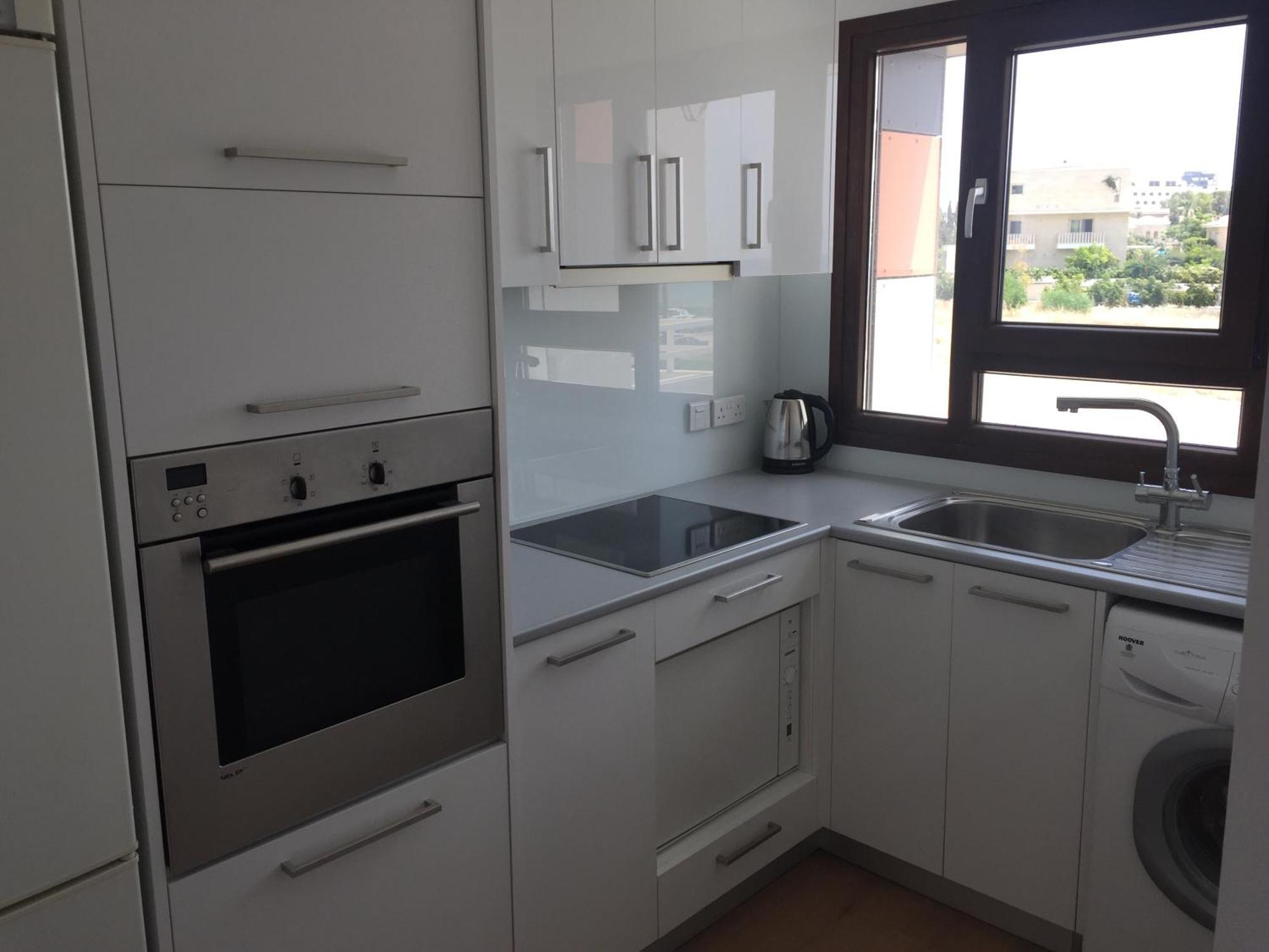 Apartment Modern 2 Bedroom *