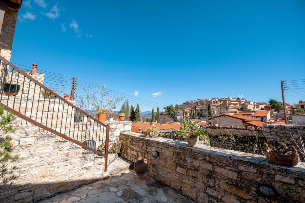 Constantias Stone Country house Lofou